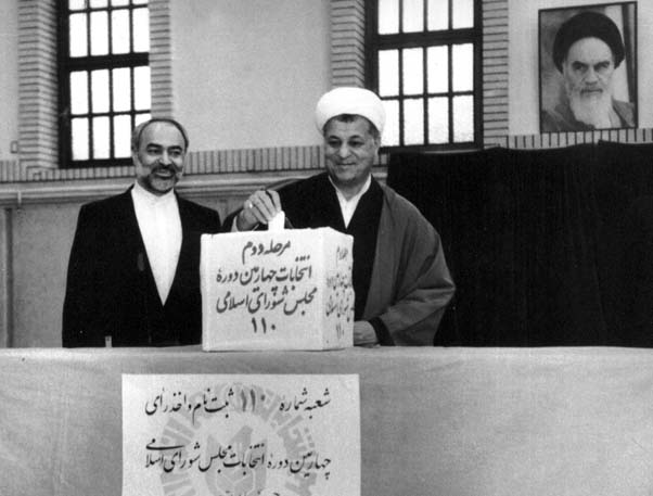 یادداشتهای روزانه هاشمی رفسنجانی / ۱۲ فروردين (۱۳۶۰-۱۳۸۱)